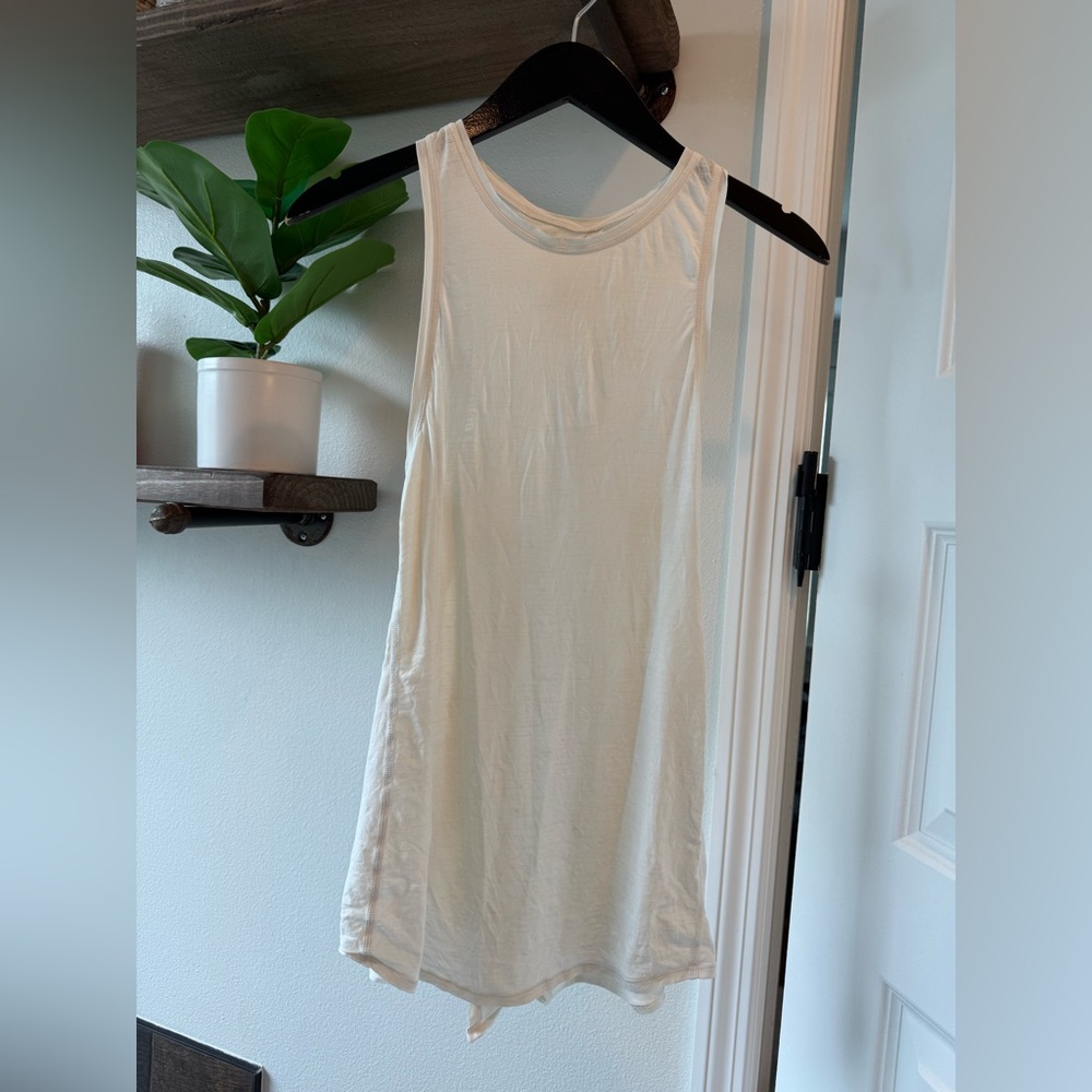 Lululemon open tie back tank